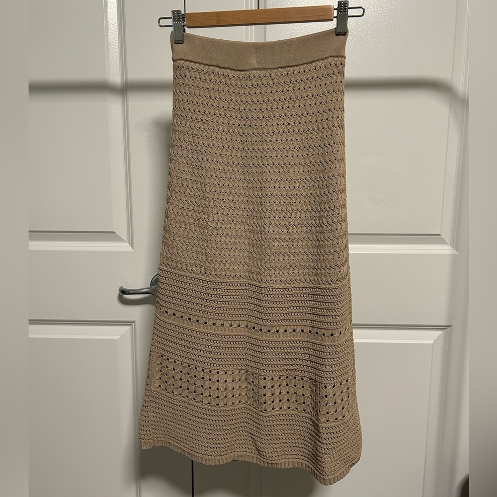 Aritzia Wilfred Tan Knit Heirloom Skirt